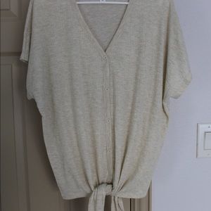 worn once! oatmeal color soft button down w/ knot